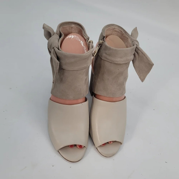 Louise et Cie Lo- Katlin 5.5 M Bone Tan Gray Ankle Suede Leather Women Sandals - Picture 7 of 10